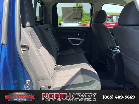 Used 2024 Nissan Titan SV w/ SV Convenience Package AWD/4WD image 20