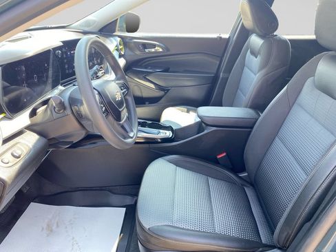 Used 2026 Chevrolet Trax LT FWD image 20