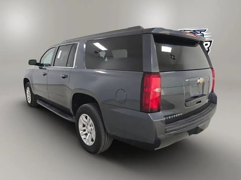 Used 2019 Chevrolet Suburban LT RWD image 3