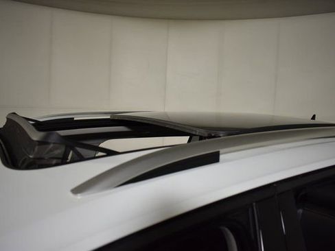 Used 2024 Volkswagen Tiguan Wolfsburg Edition image 43