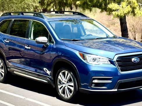 Used 2022 Subaru Ascent Touring AWD/4WD image 1