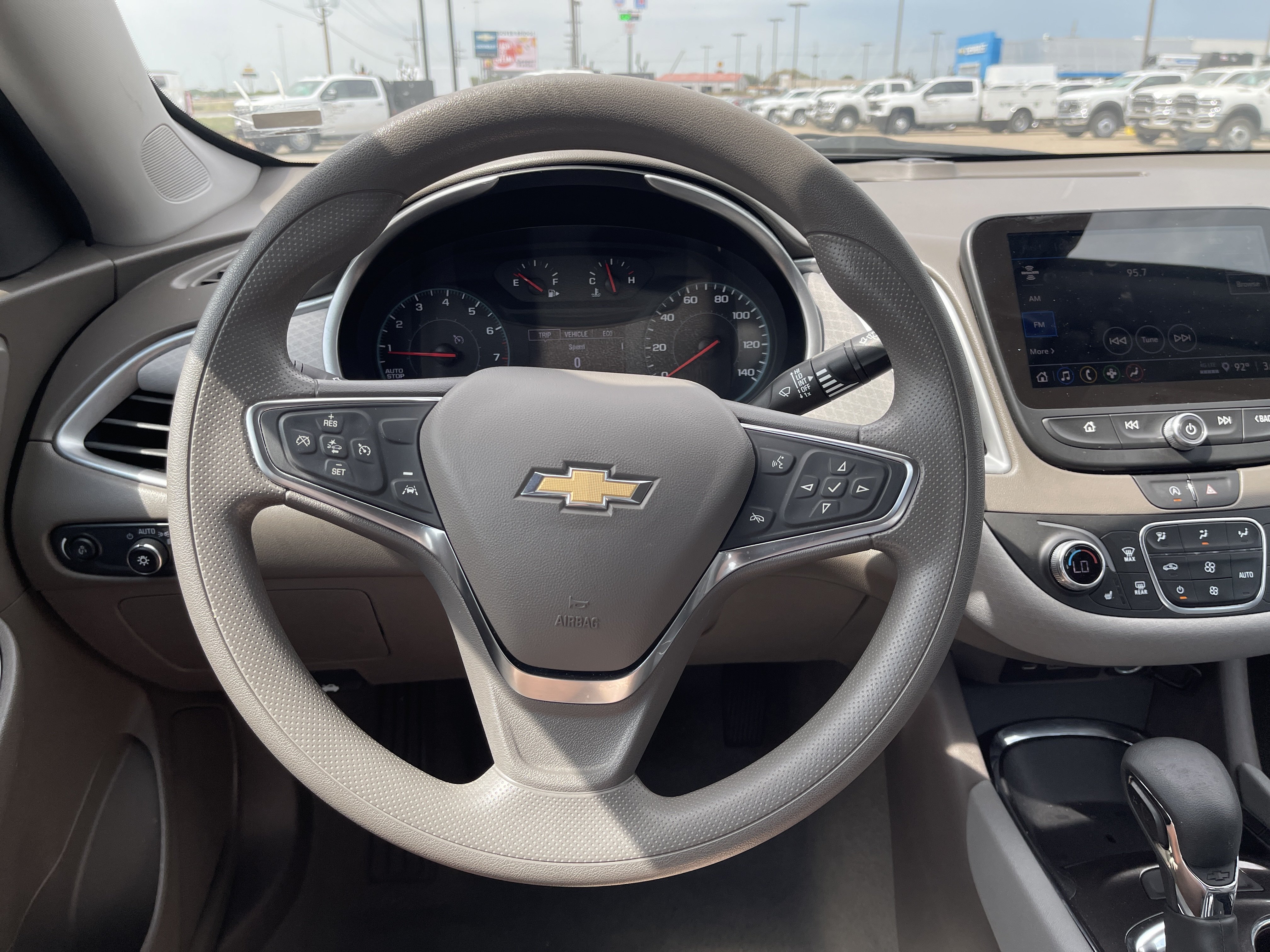 Used 2025 Chevrolet Malibu LT FWD image 14