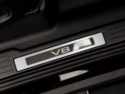 New 2026 Land Rover Defender 90 V8 AWD/4WD image 37