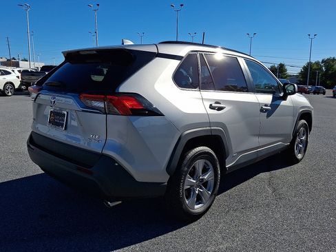 Certified 2022 Toyota RAV4 XLE image 7
