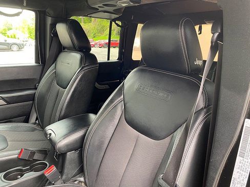 Used 2018 Jeep Wrangler Unlimited Sport AWD/4WD image 24