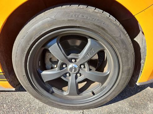 Used 2018 Ford Mustang Premium image 25