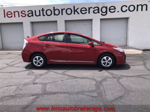 Used 2013 Toyota Prius Four w/ Deluxe Solar Roof Pkg FWD image 1