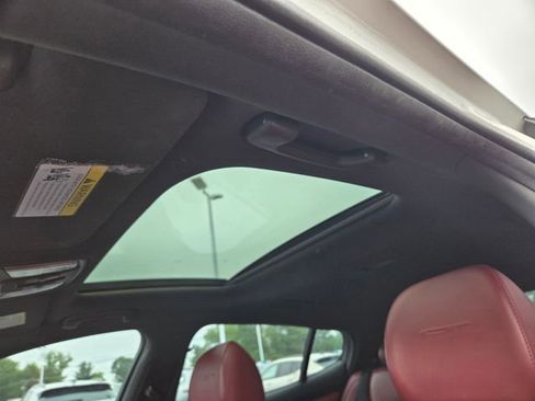 Used 2020 Kia Stinger GT1 RWD image 8