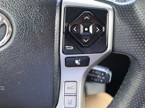 Used 2022 Toyota 4Runner SR5 RWD image 6