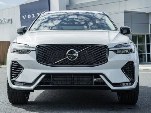 New 2026 Volvo XC60 B5 Ultra w/ Protection Package Premier image 2