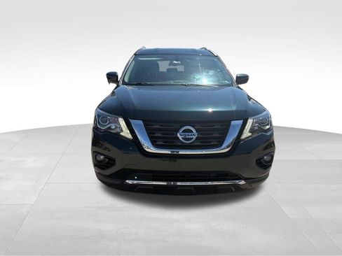 Used 2019 Nissan Pathfinder SL AWD/4WD image 2