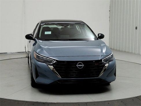 New 2025 Nissan Sentra SR image 2