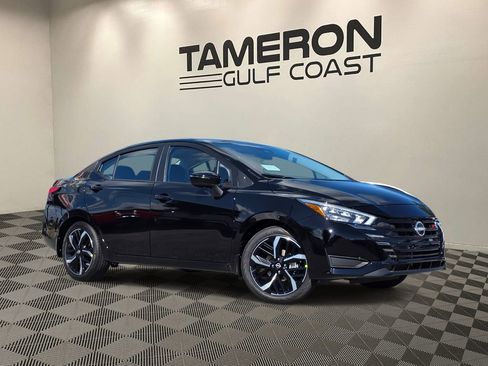 New 2025 Nissan Versa SR w/ Trunk Package image 1