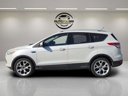 Used 2016 Ford Escape Titanium image 4