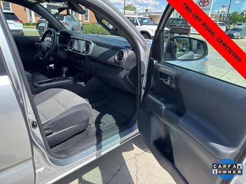 Certified 2022 Toyota Tacoma TRD Off-Road image 11