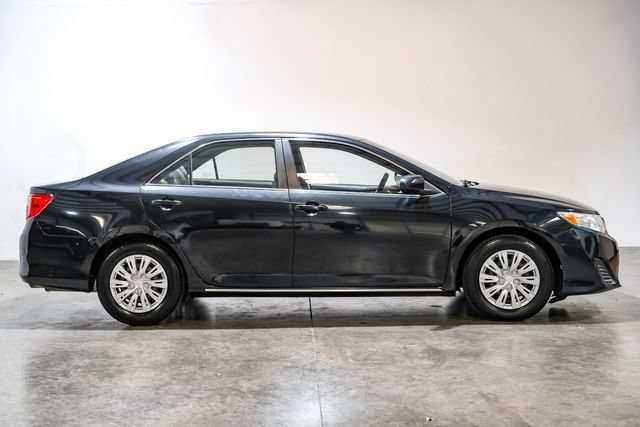 Used 2012 Toyota Camry LE FWD image 8