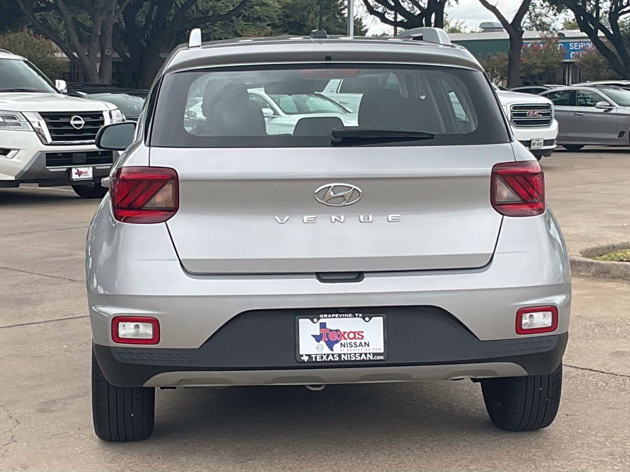 Used 2025 Hyundai Venue SEL FWD image 5