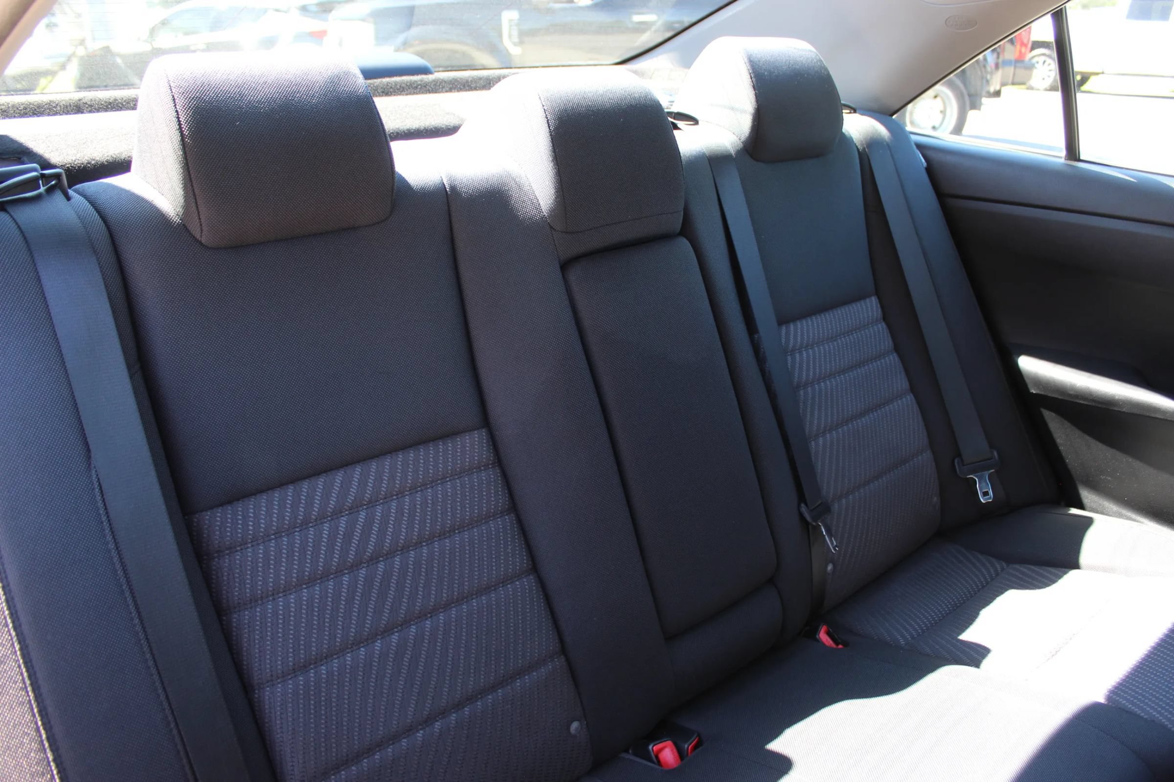 Used 2016 Toyota Camry LE FWD image 23
