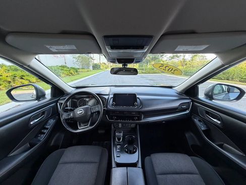 Used 2025 Nissan Rogue SV FWD image 28