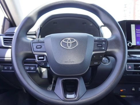 Used 2025 Toyota Camry LE FWD image 18