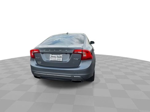 Used 2017 Volvo S60 T5 Inscription w/ Technology Package AWD/4WD image 3