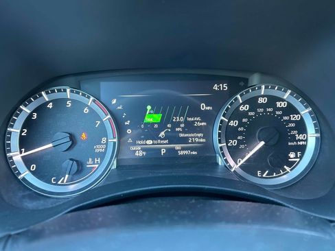 Used 2024 Toyota Highlander LE AWD/4WD image 30