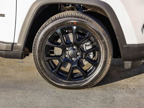 New 2026 Jeep Compass Latitude image 11