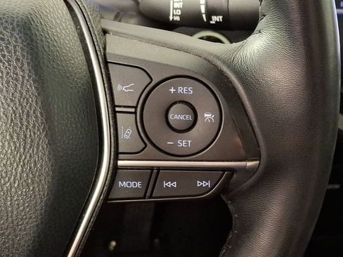 Used 2018 Toyota Camry XLE image 22