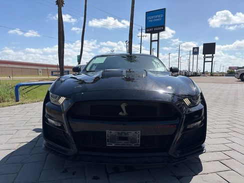 Used 2022 Ford Mustang Shelby GT500 w/ Technology Package RWD image 2