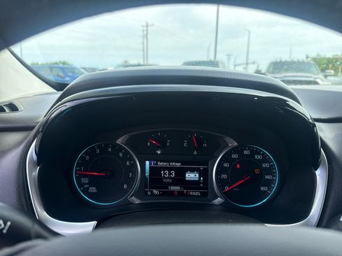 Used 2018 Chevrolet Traverse RS FWD image 18