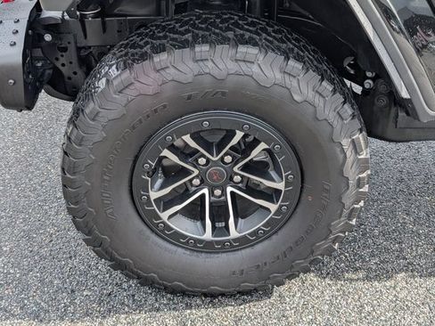 Used 2026 Jeep Wrangler Unlimited Rubicon AWD/4WD image 13