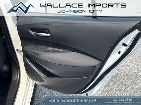 Used 2021 Toyota Corolla LE FWD image 36