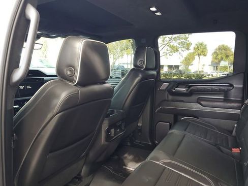 Used 2023 GMC Sierra 1500 AT4X image 10