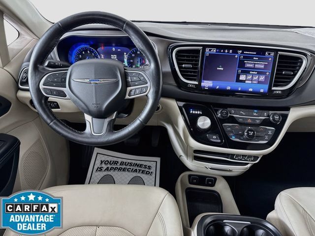 Used 2021 Chrysler Pacifica Touring-L FWD image 21