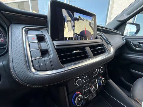 Used 2024 GMC Yukon XL AT4 w/ AT4 Premium Package AWD/4WD image 8