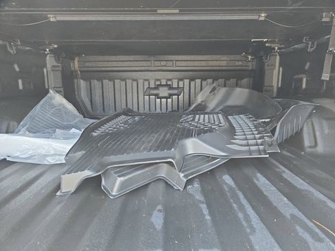 Used 2021 Chevrolet Silverado 1500 RST w/ Z71 Off-Road Package image 14