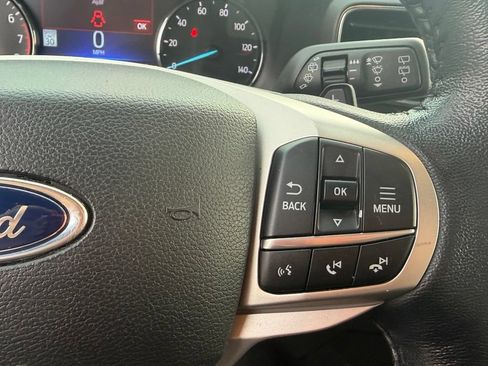Used 2020 Ford Explorer XLT w/ Equipment Group 202A AWD/4WD image 31