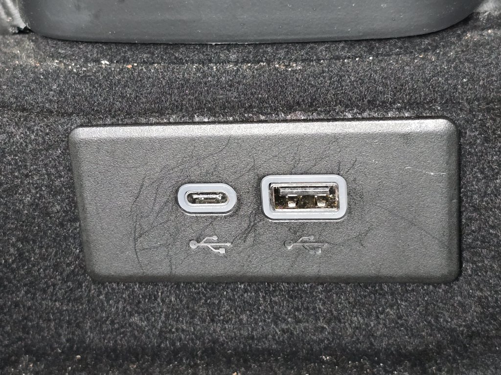 Certified 2024 Chevrolet Corvette Stingray Coupe RWD image 21