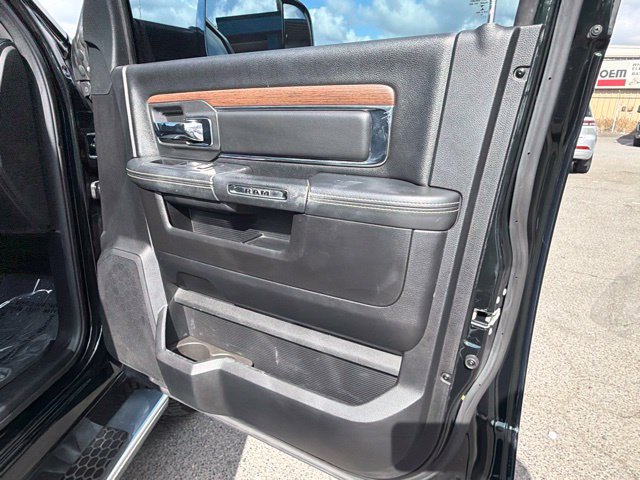 Used 2017 RAM 3500 Laramie RWD image 8