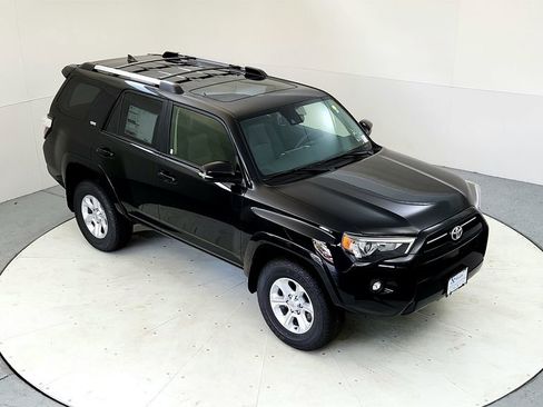 Used 2023 Toyota 4Runner SR5 Premium w/ Moonroof Package AWD/4WD image 13
