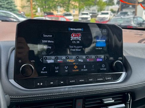 Used 2022 Nissan Rogue SL w/ SL Premium Package image 25