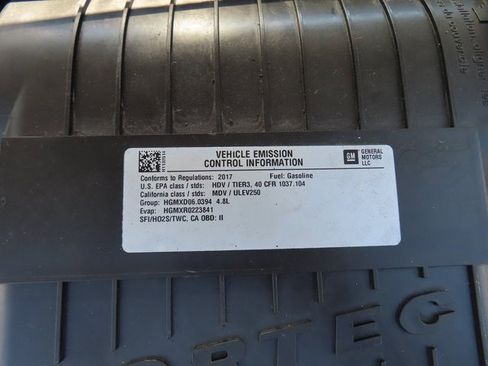 Used 2017 Chevrolet Express 2500 image 35