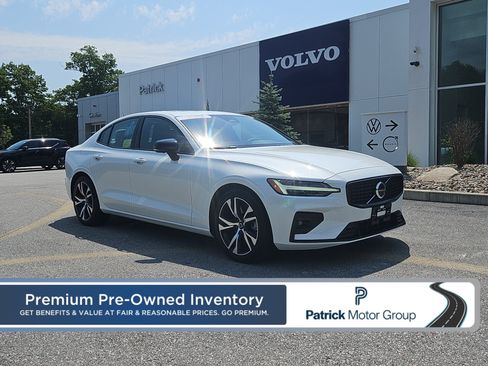 Used 2024 Volvo S60 B5 Plus AWD/4WD image 1