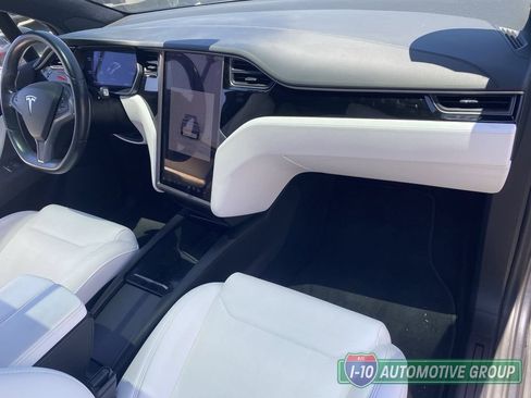 Used 2018 Tesla Model X 75D AWD/4WD image 11