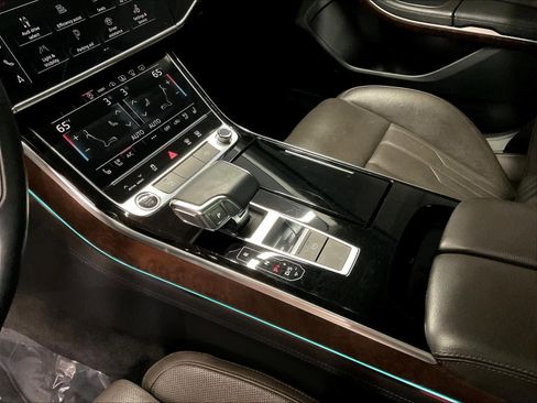 Used 2021 Audi A8 L 3.0T w/ Executive Plus Package image 17