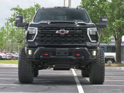 Used 2025 Chevrolet Silverado 2500 ZR2 w/ Technology Package AWD/4WD image 33