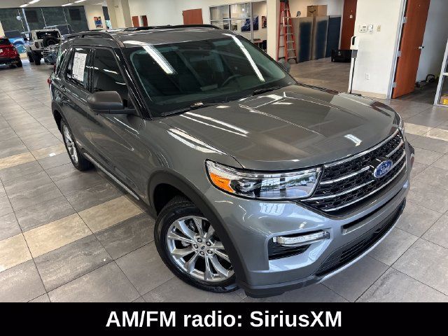 Used 2023 Ford Explorer XLT w/ Equipment Group 202A AWD/4WD image 13