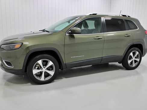 Used 2021 Jeep Cherokee Limited AWD/4WD image 26