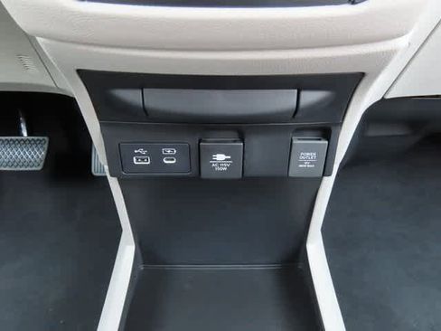 New 2026 Honda Odyssey Touring image 25