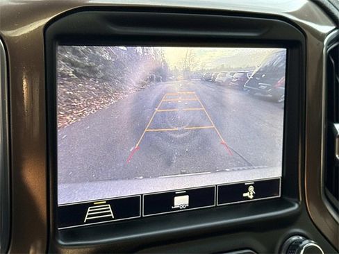 Used 2020 Chevrolet Silverado 1500 High Country image 14